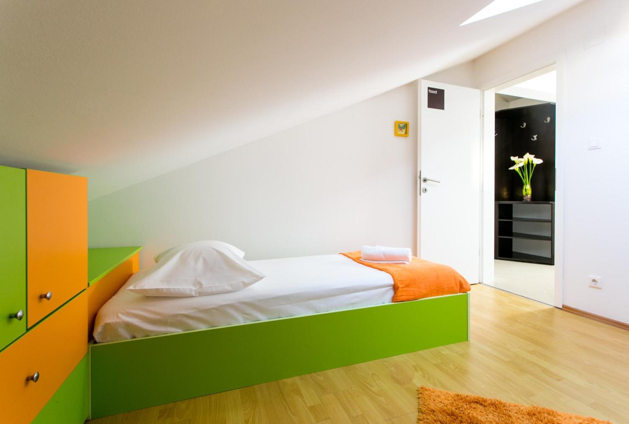 Marlo Apartment